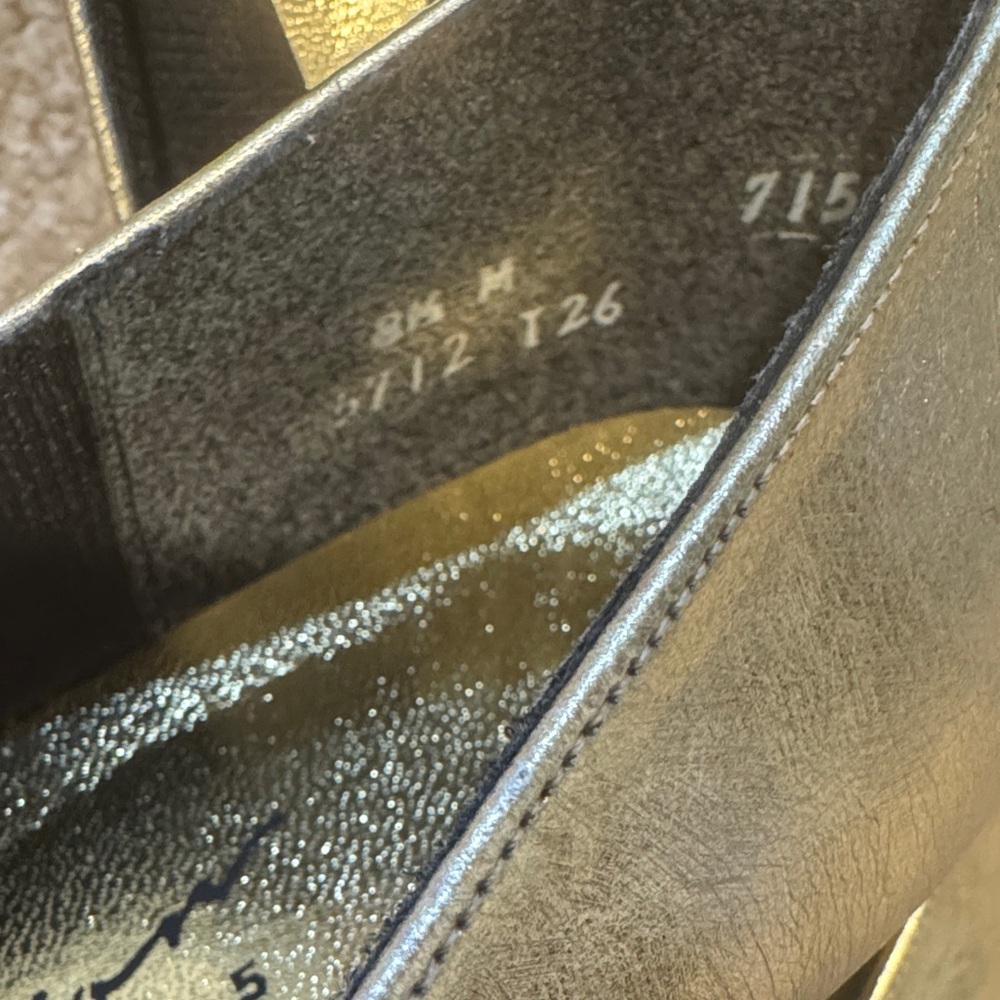 JM Collection Metallic Gold Heels - Picture 2 of 6